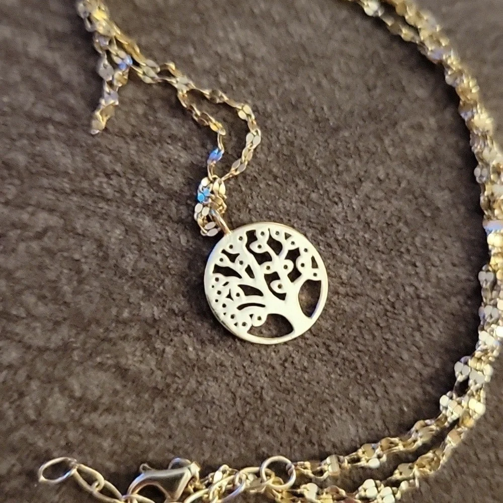 Lara ROES Dainty Sterling Silver Tree of Life Pendant Layered Necklace